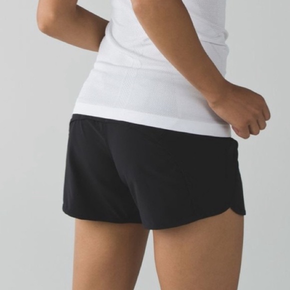 Lululemon Run Times Short 4-way Stretch 4" Black Size 6 Jogging Active Sporty - Picture 4 of 12